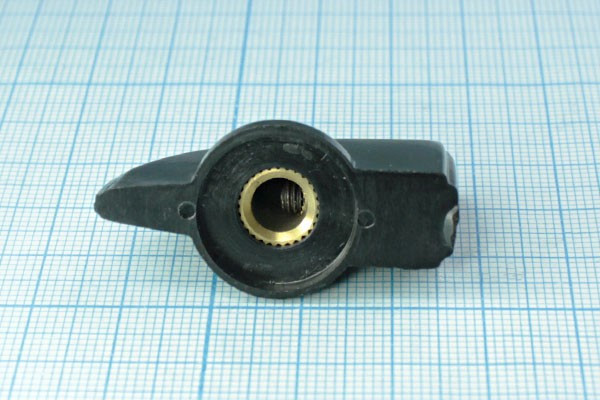 Ручка-клюв, диаметр регулятора d6,0мм, пластик, черный, QКZ7-2; Q-15027 ручка "V"d6,0\40x20x20\ пл\чер\\QKZ7-2\