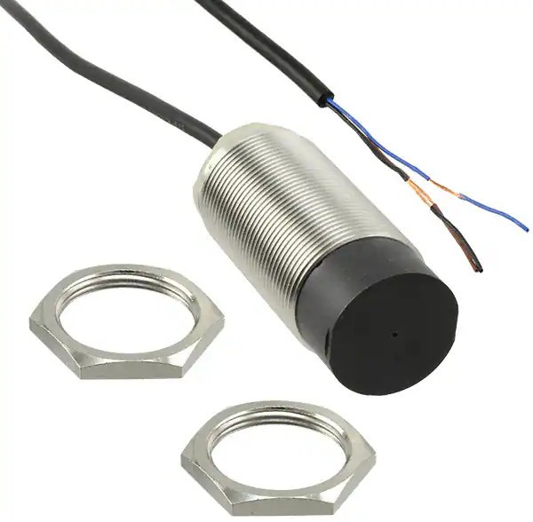 E2BM30LN30WPB22M, Датчик индуктивный, 10-30ВDC, М30, Подключение провод 2м, IP67