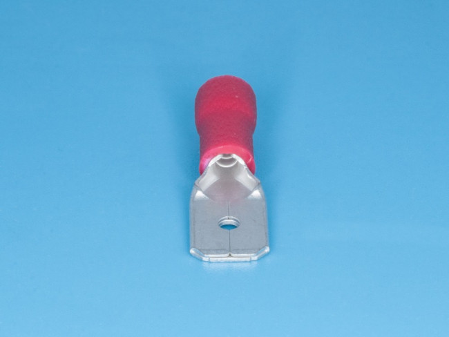 RM250 (SG57643A) (TAI-1.25М), Клемма ножевая 6.3мм, вилка, изолированная, провод 0.25-1.5мм² (красная)