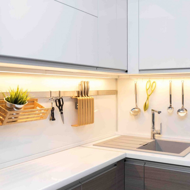 207BL Светодиодная лента в блистере 12В, СТ, 4,8Вт/м, smd3528, 60д/м, IP20, 280Лм/м,подложка 8мм, 2м