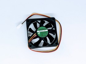 Вентилятор Sunon KDE1207PHV1-A DC 12V 2.8W 0.23A 70x15 3pin