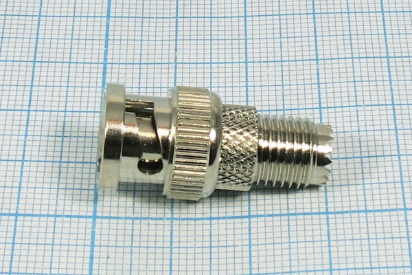 Высокочастотный переходник штекер BNC на гнездо miniUHF; №380 штек BNC-гн miniUHF