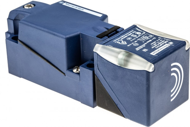 XS8C4A4PCG13, Inductive Proximity Sensor, Rectangular, OsiSense XS, Non Flush, 40 mm, PNP, 12-48V, PG13 XS8C4A4PCG13, Inductive Proximity Sensor, Rectangular, OsiSense XS, Non Flush, 40 mm, PNP, 12-48V, PG13