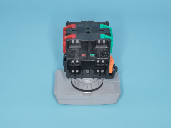 TN2IT2WN-1AB, Кнопка управления двойная, с подсветкой,без фиксации, 58х36 мм, НЗ/НР, зеленая/красная TN2IT2WN-1AB, Кнопка управления двойная, с подсветкой,без фиксации, 58х36 мм, НЗ/НР, зеленая/красная