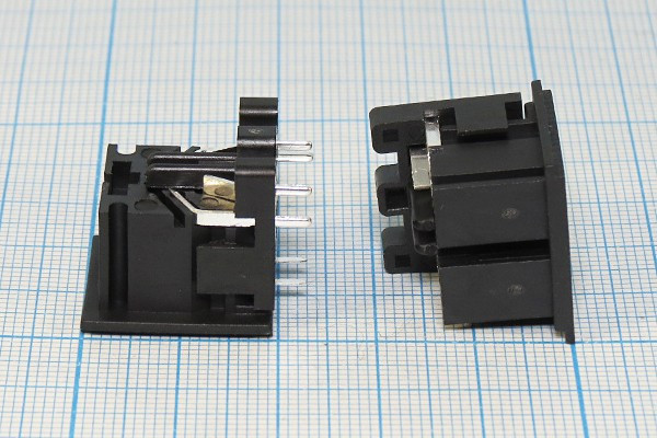 Гнездо DIN, 5HP[45], на плату, угловой, GM-545-4; №1524 гн DIN\ 5HP[45]\плат\ угл\\GM-545-4