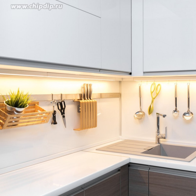 00-308 Светодиодная лента 24В, ПРО, 14,4Вт/м, smd5050, 60д/м, IP20, 1100Лм/м, подложка 10мм, 5м, 300