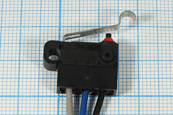 Микропереключатель , размер 19x 8 x12, 3А, переключение ON-(ON), размер концевика L18, КВП303-130EA7