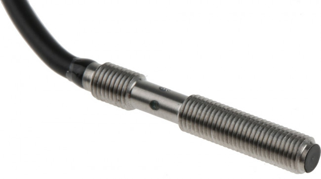 E2E-S04SR8-WC-B1 2M, Proximity Sensors M4, 0.8mm PW, PNP, NO