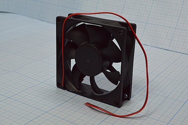 Вентилятор 80x80x25, напряжение 24В, ток 0,11А, выводы 2L, подшипник качения, FBDCF-8025D24HB MX