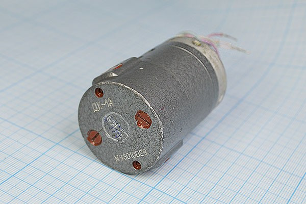 Двигатель 27В, 2А, 9000, ДК-1А