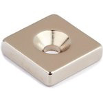 Неодимовый магнит прямоугольник 20х20х5 мм с зенковкой 4.5/10.6 мм, N35