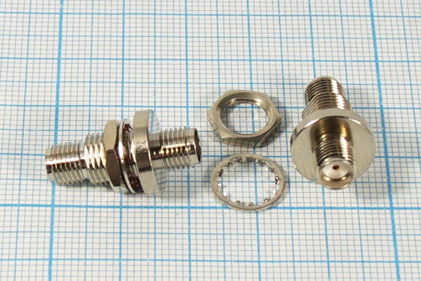Переходник гнездо SMA - гнездо SMA на панель под гайку, герметичный; №13477 гн SMA-гн SMA\переходник\пан\\ мет\Ni\\гермет,гайка