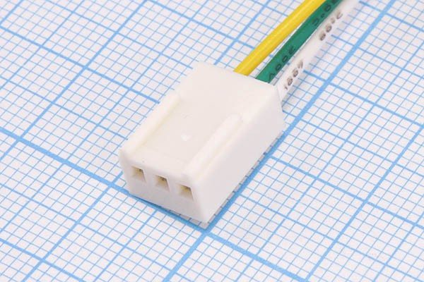 Гнездо питания HU на кабель, однорядное, 3отверстия, шаг2,54мм, с проводами 300мм; Q-1309 L гн пит HU\1x 3\P2,54\каб\\HU-03\3L300\