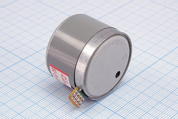 Электродвигатель 12В, 2000/4000 оборотов/мин, 35x25m35мм, левый; №двиг95 двиг 12В\0,1А\лев\2000/4000\ 35x25m35\EG-530YD-2B