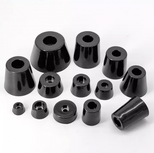 RL-SR-18x15x5, Ножка приборная коническая, армированная шайбой, ø18мм, высота 5мм; Q-15721 ножка прибор 18x 5\h- 2/отв 4,0\резин\конус\