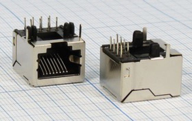 Гнездо телефонное 8P8C, 8P, на плату/угловой экран, TJS-8P8C[RJ-45]; №1545 гн телеф 8P8C\ 8P\\плат/угл экран\TJS-8P8C[RJ-45]