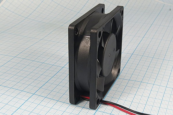 Вентилятор 60x60x20, напряжение 12В, ток 0,17А, выводы 2L, подшипник качения, JF0620B1H-R JAMICO