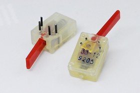 Рычажный переключатель (тумблер), 36В, 0.25А, переключение OFF-(ON), 4.8x4.8, красный, контакты 4P, ПТ33-12