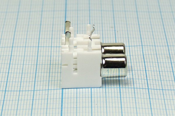 Гнездо RCA x 2, на плату, 1кр+1белый, пластик, Ni, RCA-216, угловое; №29 W гн RCA x 2\плат\1кр+1бел\\пл\ Ni\RCA-216\угловое