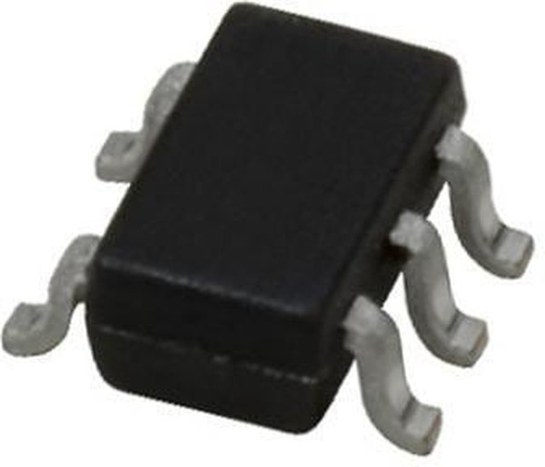 EMC4DXV5T1G, Цифровые биполярные транзисторы NPN+PNP 50В 100мА 5-Pin SOT-553 лента на катушке