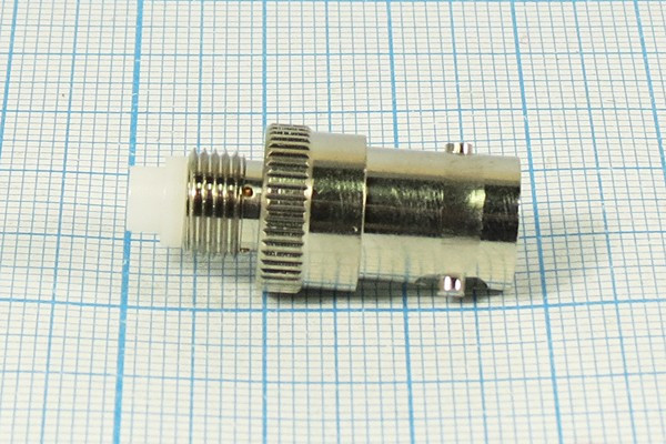 Высокочастотный переходник гнездо BNC на гнездо FME; №9193 гн BNC-гн FME