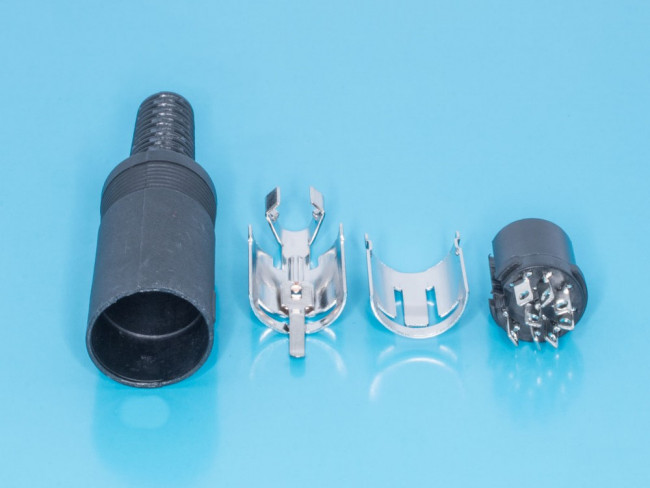 DN-8F2, Гнездо DIN 8 контатков на кабель, 41 градус