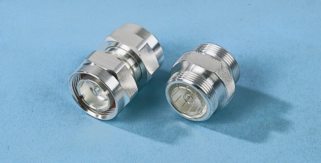 J01123B0001, Straight 50 R Adapter 7/16 Socket to 7/16 Socket 7.5GHz