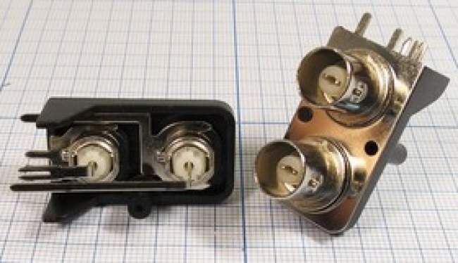 Разъем BNCх2 розетка, 4P, на плату,угловой, вертикальный
