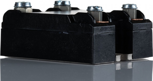 D4D12K, Solid State Relay 15mA 32V DC-IN 12A 400V DC-OUT 4-Pin