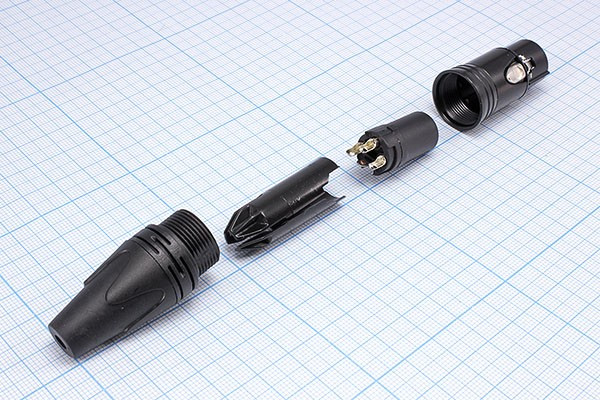 Гнездо микрофонное XLR, три контакта, на кабель, QJDZ-377; №1370 гн мик XLR\3P\каб\\пл чер\QJDZ-377\