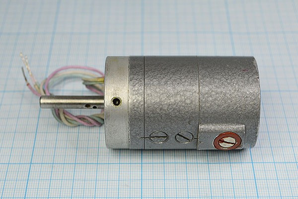 Двигатель постоянного тока 27В, 9000 об/мин; №двиг28 двиг 27В\2А\\9000\\ДК-1А