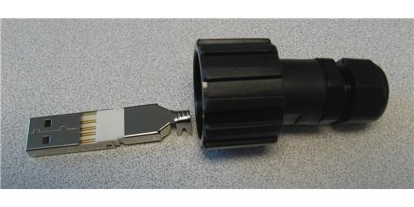 17-200121, Разъем USB, USB Типа A, USB 2.0, Штекер, 4 вывод(-ов), Монтаж на Кабель, Вертикальный