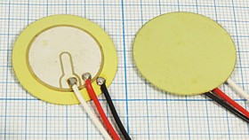 Пьезоэлектрическая диафрагма,бронзовая основа 27x0.5мм,с обратной связью,выводами 90мм,обрсв пб 27x0