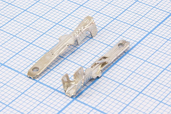 Наконечник ножевой с защёлкой, лужёная латунь; №875 Sn клемма штек 2,8x0,5\\0,5~1,0S\лат луж\\\защелка