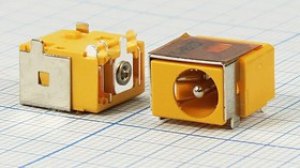 Разъем питания DC розетка, d1.7 D5.5, 4C 2C экранированный, на плату, угловой, PJ195