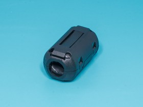 FRR-9.0C, Ферритовое кольцо d 9,0мм, круглый корпус, с защелкой на кабель