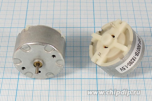 Двигатель 1,5В, 0,025А, правый, скорость(об/мин) 1350, размер 32x22,8m34,5, R500-182