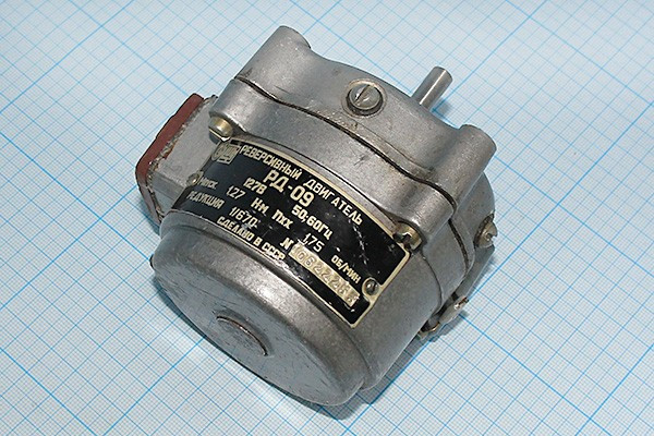 Двигатель 127В~, 1,75, 96x74x101, РД-09, зав №10822253; двиг 127В~\75x74m101\1,75\ 1270мНм\РД-09\№10822253