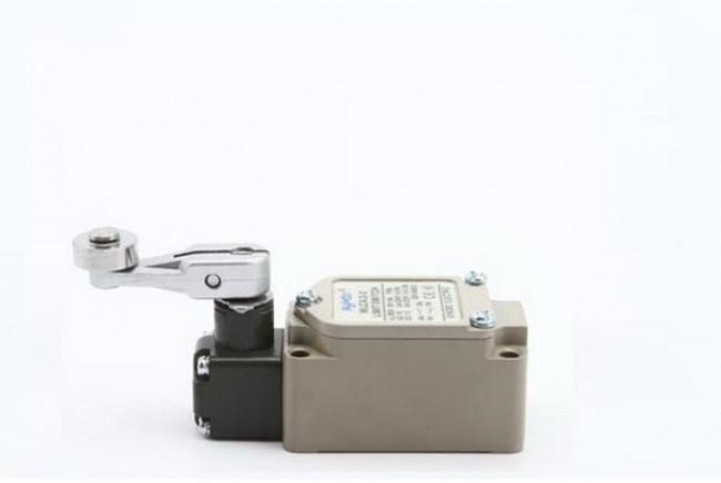 WL-CA2-2, Выключатель путевой с поворотным рычажным роликом , 94.1х40х41.5 мм, NO-NC, 4P, 2.5 мм2, 5 А, 250 В, 15 мОм, IP66, корпус металл