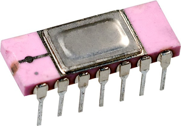 КМ140УД20, (08г)