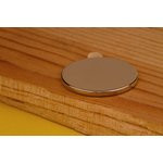 Неодимовый магнит диск 25х2 мм с клеевым слоем