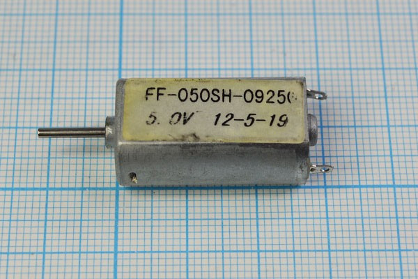 Двигатель 5,0В, 0,023А, правый, скорость(об/мин) 8100, размер 16x30m40, FF050SH09250
