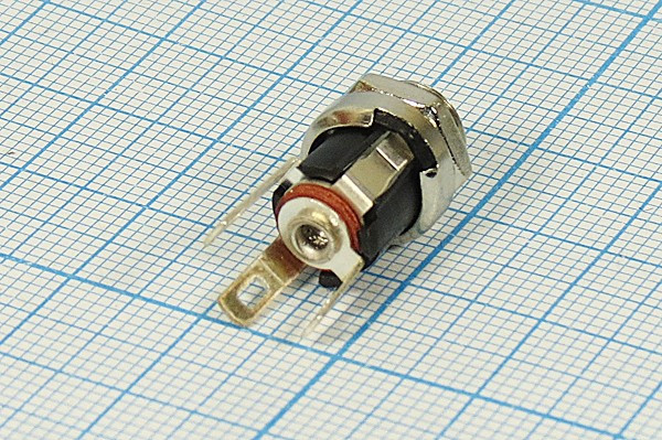 Гнездо питания DC P3.3 отверстие-0,95хD5.5, 3 контакта, выключатель ON-OFF, на панель; №9396 гн пит DC P3,3 отв-0,95D5,5\ 3C\ON-OFF\пан М8\\