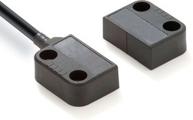 F3STGRNMPR2105, Non-Contact Safety Switch, 2NC / 1NO, IP67, Cable, 5 m