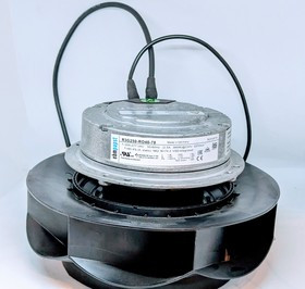 Вентилятор центробежный Ebmpapst R3G250-RO40-78 200V 2.5A