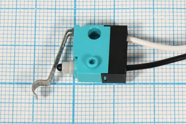 Микропереключатель , размер 14x 6x14, 3А, переключение ON-(OFF), размер концевика L20, КВП306-150EBA