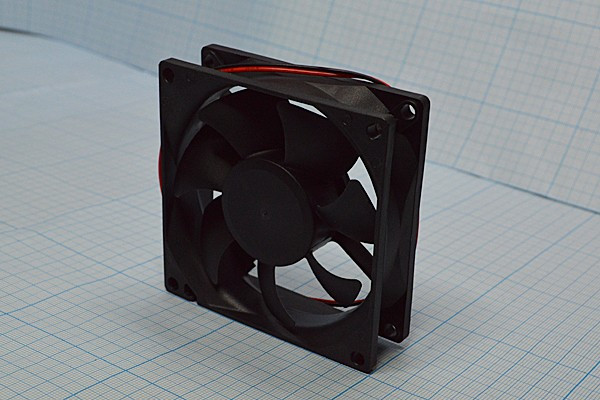 Вентилятор 80x80x25, напряжение 24В, ток 0,11А, выводы 2L, подшипник скольжения, FBDCF-8025D24HS MX