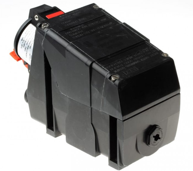 PRE516RR, Surface Mount 3P + N + E Industrial Power Socket ATEX, IECEx, Rated At 16A, 380-415Vac 50/60Hz