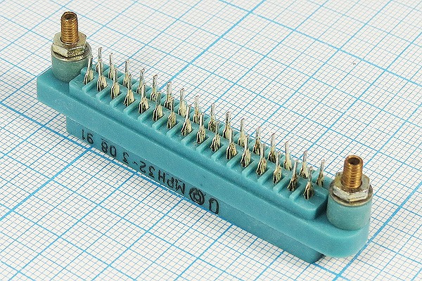 Разъем прямоугольный соединитель МРН32-1 розетка, шаг P3.0, контакты 32HC, МРН32-1
