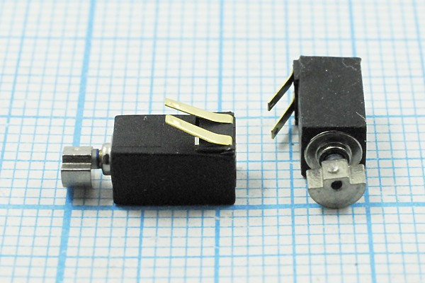 Вибромотор 1.2~1.8В, 13000 оборот/мин QX-4C; №4365 V двиг вибро 1,3В\0,17А\\13000\ 4x8m13\QX-4C